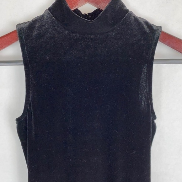Enough About Me… Black Velvet Halter Backless Sleeveless Midi Dress Small EUC - Picture 2 of 6